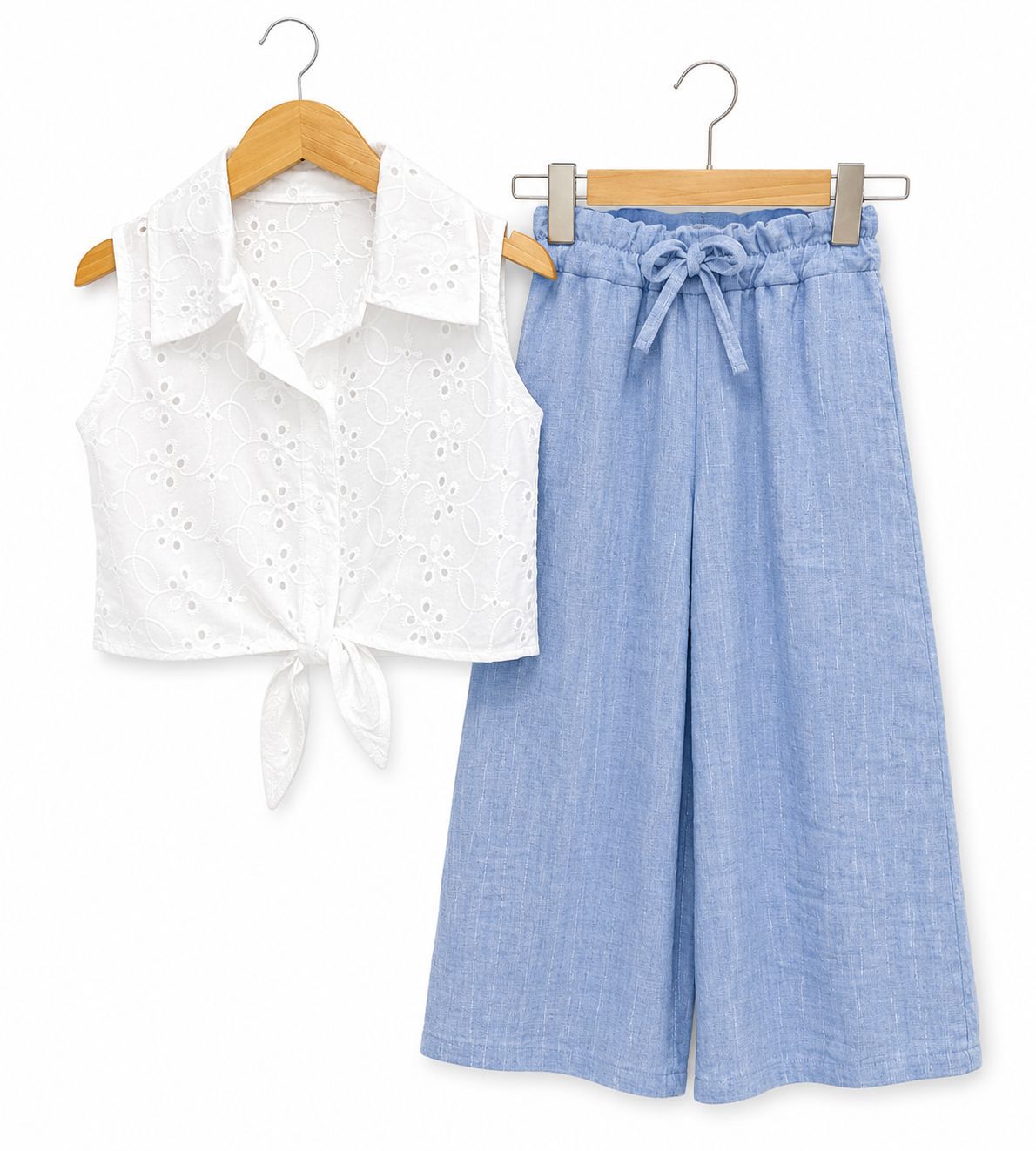 Linnen broek met broderie shirt