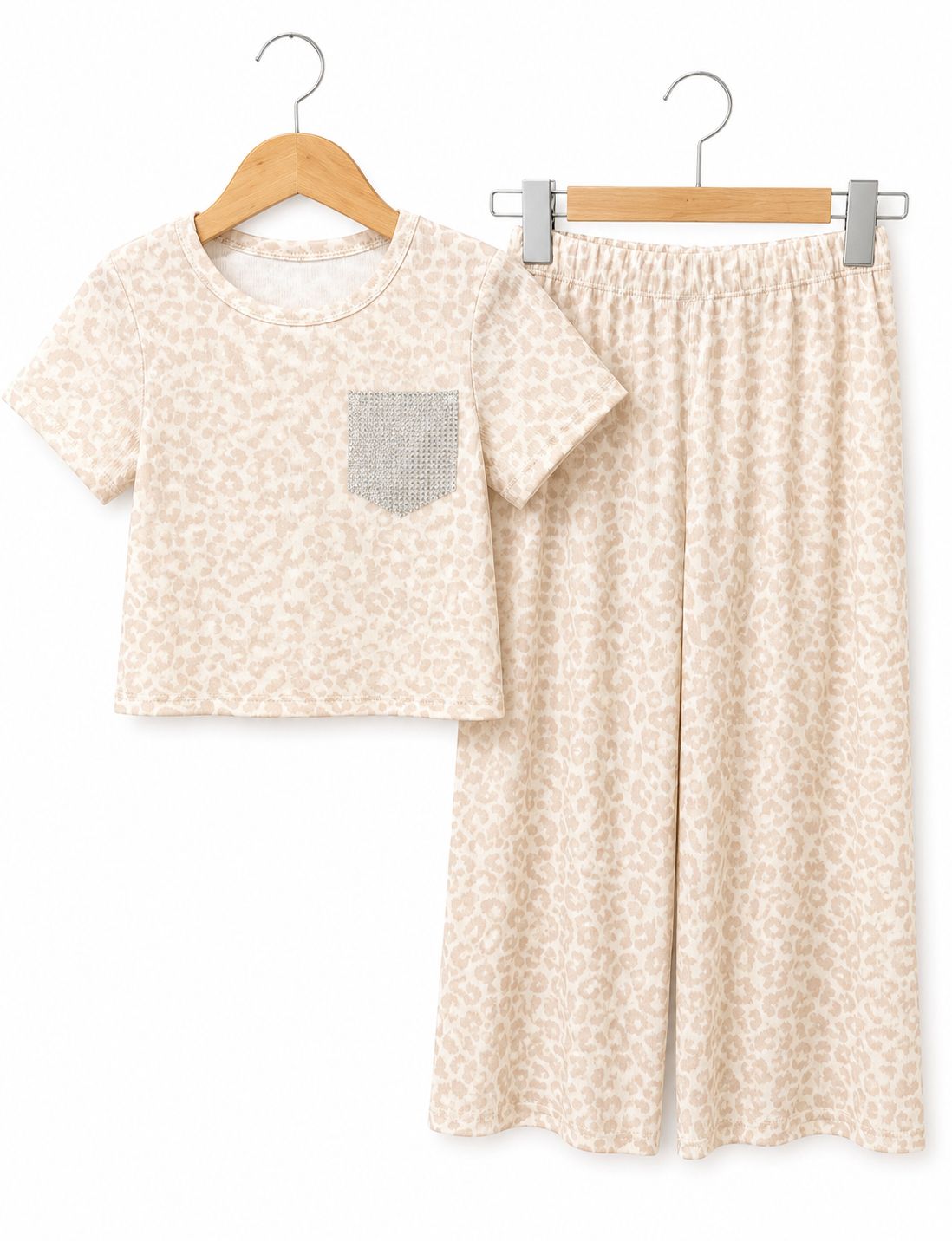 Beige leopard set